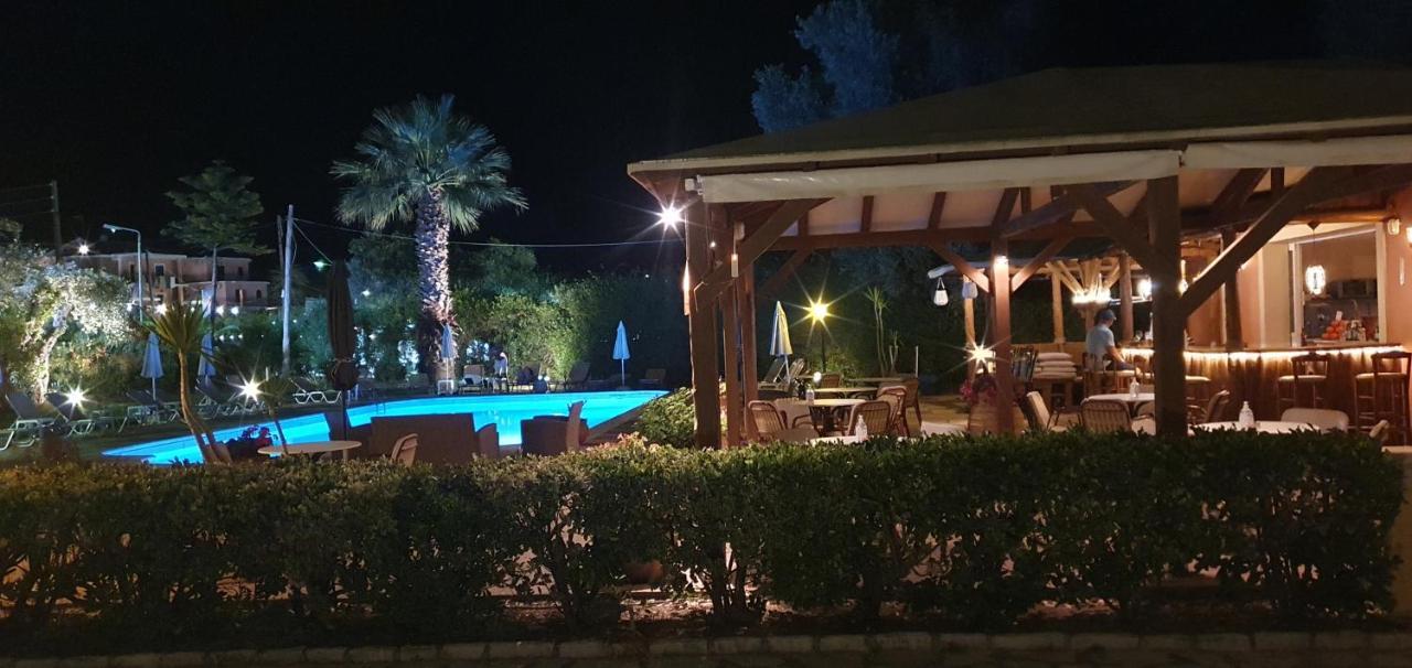 פאלאוקסטריצה Phivos Hotel מראה חיצוני תמונה