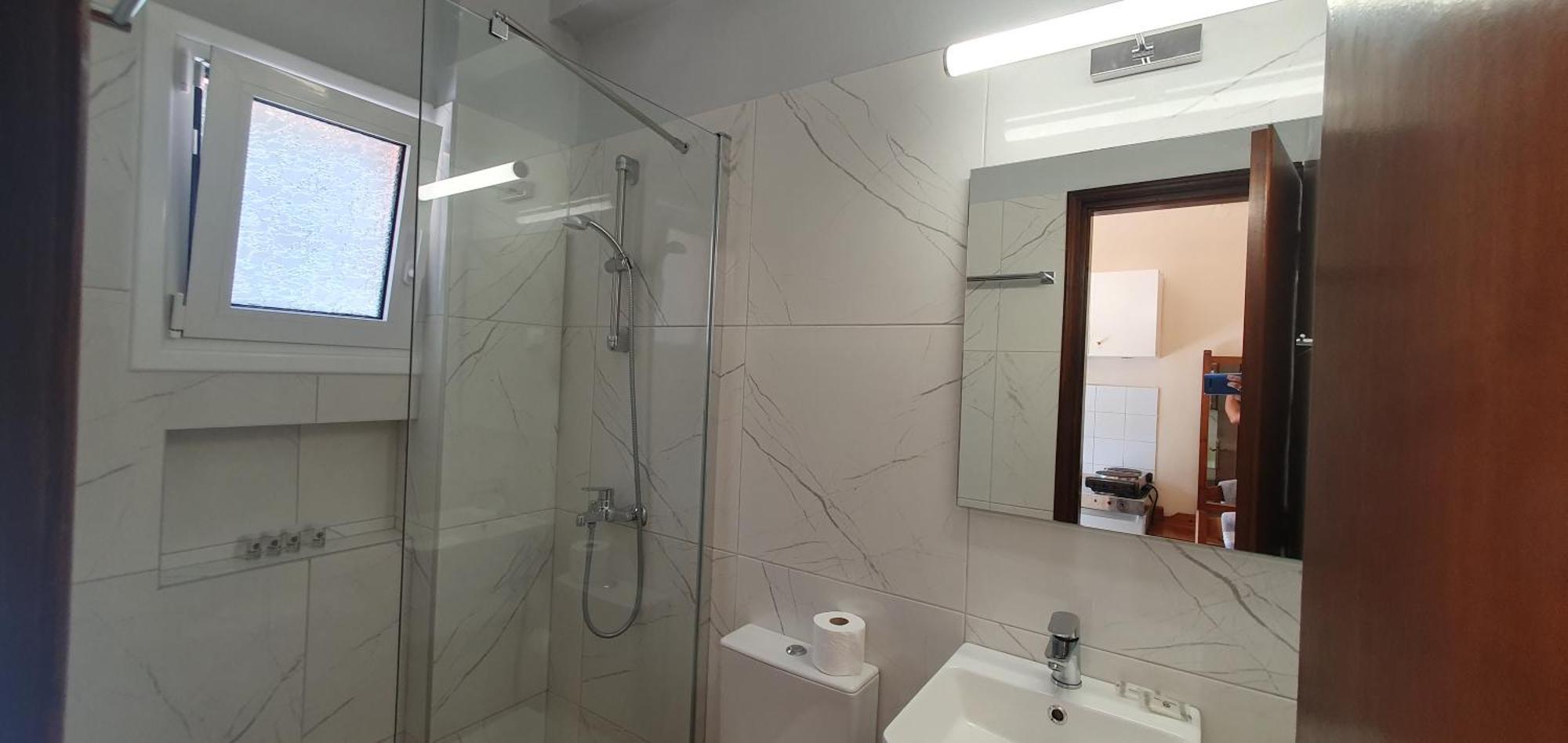 פאלאוקסטריצה Phivos Hotel מראה חיצוני תמונה